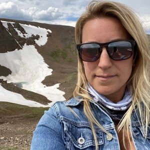 Meet your Posher, Amber